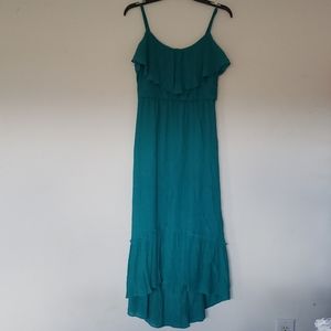 Flowy beach dress with frill details